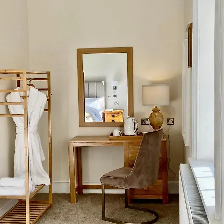 فندق مبيت وإفطار Red Barns