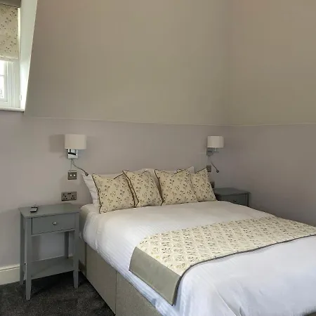 Red Barns فندق مبيت وإفطار *
