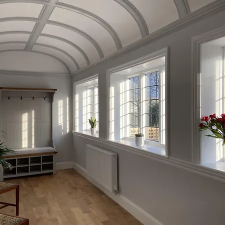 فندق مبيت وإفطار Red Barns *